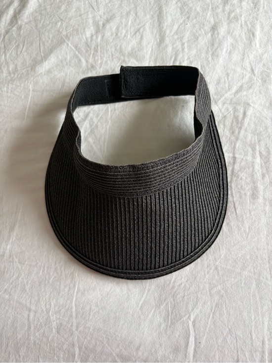 Accessories - Black Ribbed Sun Visor